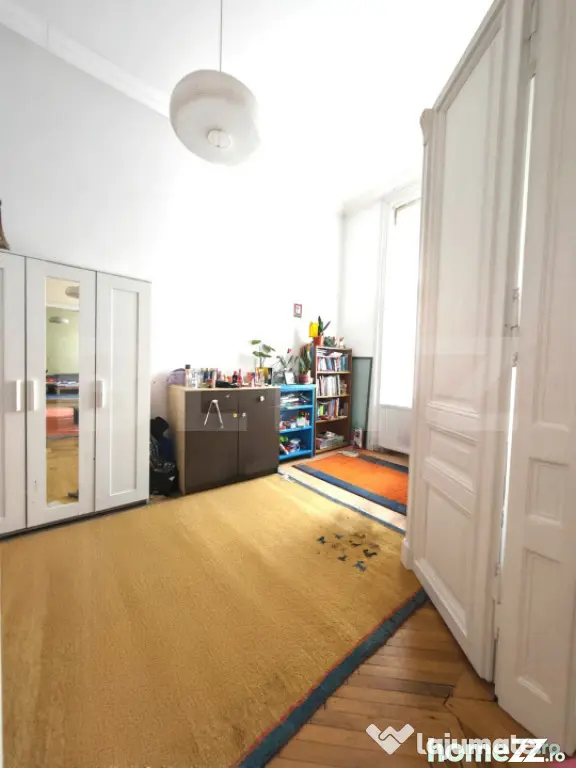 Cladire istorica, 3 camere, bucatarie generoasa, etaj inteme