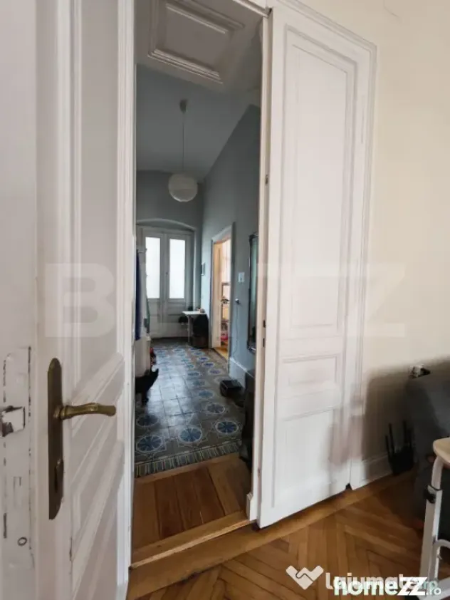 Cladire istorica, 3 camere, bucatarie generoasa, etaj inteme