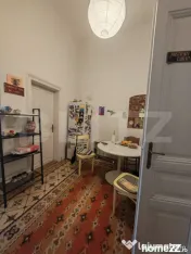 Cladire istorica, 3 camere, bucatarie generoasa, etaj inteme 