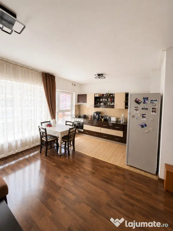 3 camere Titan decomandat,centrală,et. 5,an 2009,70 mp