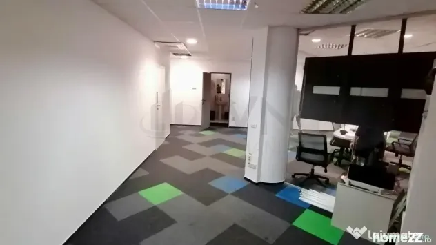 Spatiu de birouri - 526 MP I Posibilitate Recompartimenta...