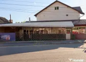 Spatiu de inchiriat - intersectia Valea Mare-Stefanesti - st 
