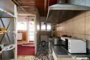 Spatiu de inchiriat - intersectia Valea Mare-Stefanesti - st 