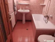 Apartament 4 camere, decomandat - zona Noua 