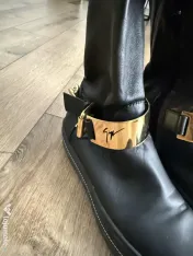 Giuseppe Zanotti cizme cu lant auriu 