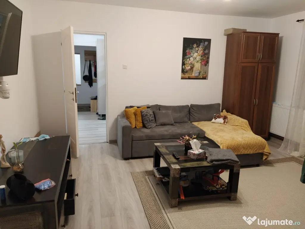 Apartament 2 camere et 1 , Plopilor