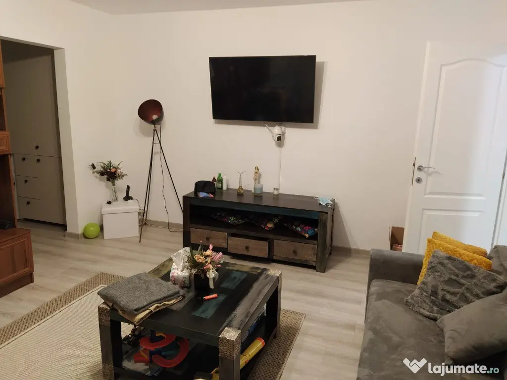 Apartament 2 camere et 1 , Plopilor