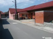SPATIU COMERCIAL GROSI 400 MP 