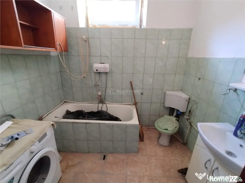 Oravita, Apt.2 Cam, 103MP, Et. 1, Conf. 1 Sporit