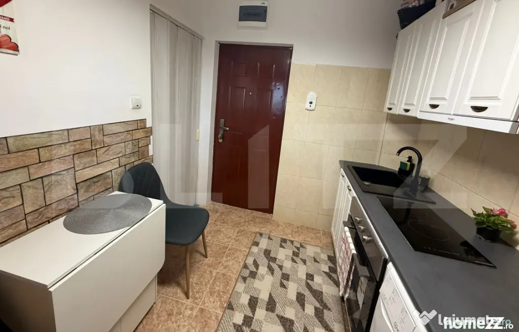 Garsonieră de vânzare, 21 mp, etajul 4, zona Dumbrava II - Zalau (Salaj)