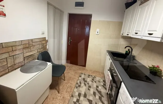 Garsonieră de vânzare, 21 mp, etajul 4, zona Dumbrava II - Zalau (Salaj)