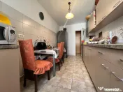 Far apartament 3 camere decomandat etaj 1 loc parcare