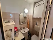Far apartament 3 camere decomandat etaj 1 loc parcare