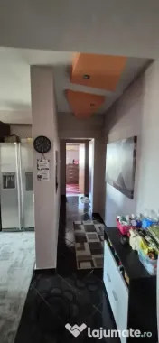 Apartament 4 camere, decomandat - zona Triaj 