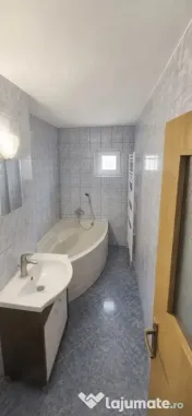 Apartament 4 camere, decomandat - zona Triaj 