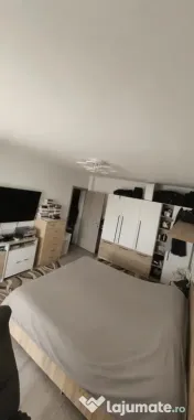 Apartament 4 camere, decomandat - zona Triaj 