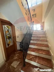 Casă / Vilă 5 camere strada Vrancei