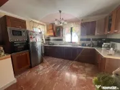 Casă / Vilă 5 camere strada Vrancei