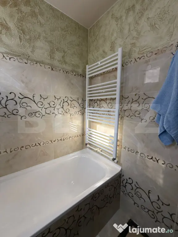 Apartament 3 camere, semidecomandat, 59 mp, stradal, zona Mi