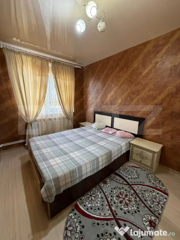 Apartament 3 camere, semidecomandat, 59 mp, stradal, zona Mi