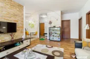 Apartament 3 camere la parter, cu gradina proprie, Otopeni
