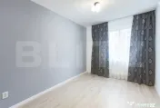 Apartament cu 3 camere, 52 mp cu balcon, zona Stejarului