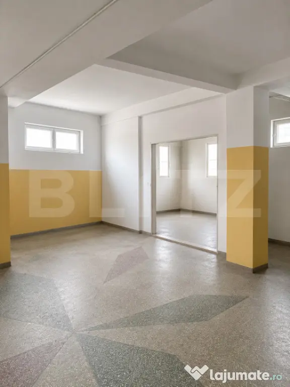 Spațiu comercial / depozit / atelier de lucru – aprox. 10