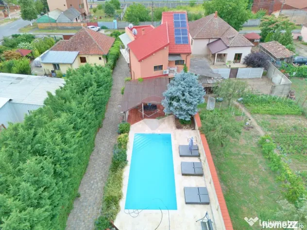 Vilă cu piscină de vânzare în cartierul Gai, Arad