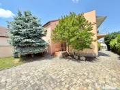 Vilă cu piscină de vânzare în cartierul Gai, Arad 