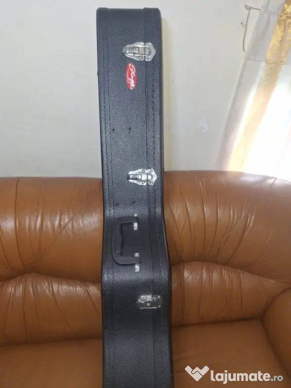 chitară acustică