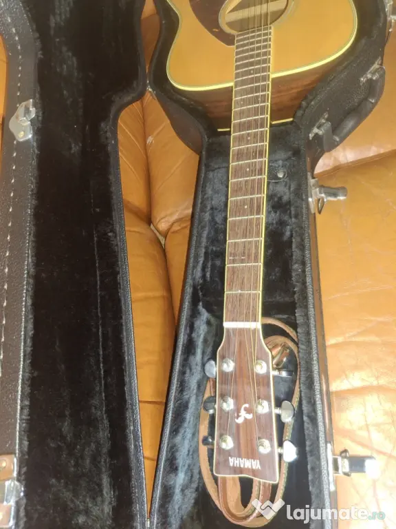 chitară acustică