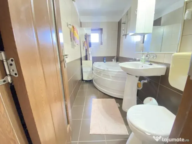 3 camere-Decomandat-Centrala Proprie/13 septembrie