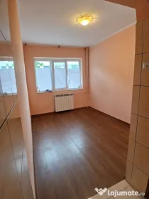 Vând garsonieră zona Sud