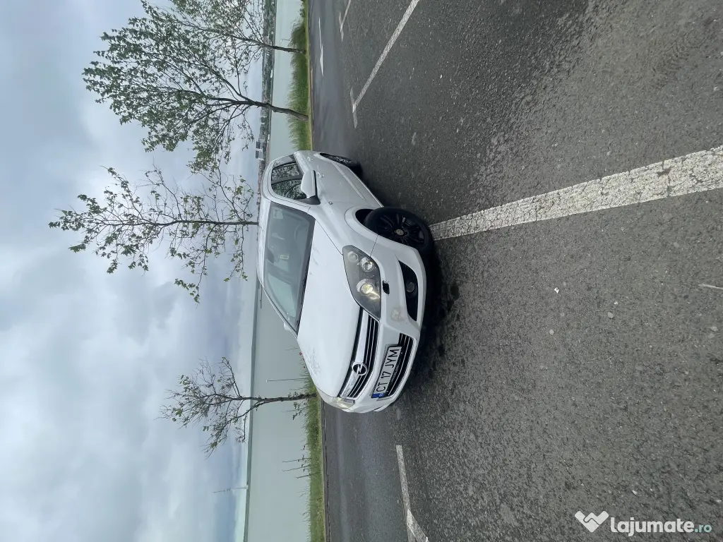 Vând Opel Astra H Caravan 2010