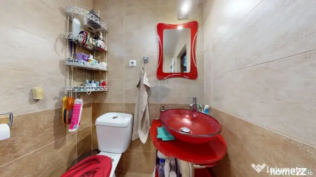 Casă de vânzare în Hărman – 1004 mp teren – Desch...