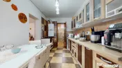 Casă de vânzare în Hărman – 1004 mp teren – Desch... 