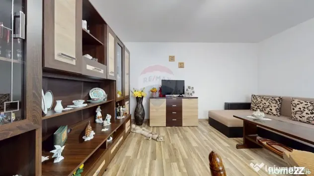 Casă de vânzare în Hărman – 1004 mp teren – Desch...