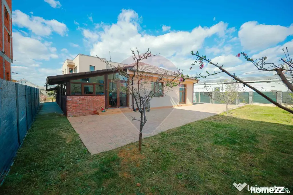 De vânzare casă cu 3 camere, teren 486 mp, în Sânmartin