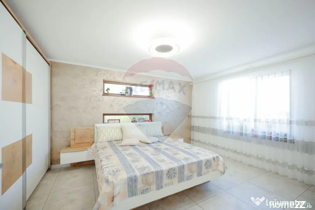 De vânzare casă cu 3 camere, teren 486 mp, în Sânmartin