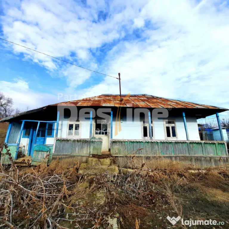 Imobil compus din casa de locuit si teren, Danesti, construc
