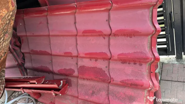 Țiglă metalică visinie