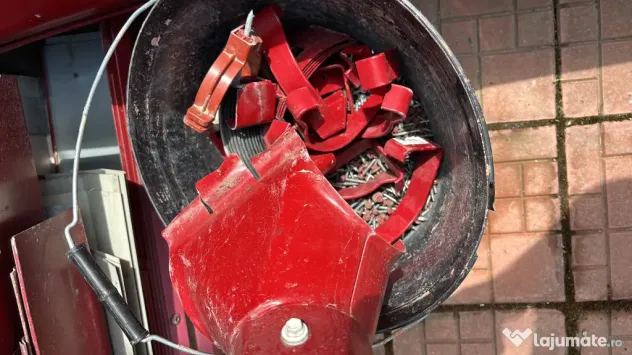 Țiglă metalică visinie