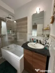 Apartament cochet cu 3 camere, terasă și 2 locuri de parc 
