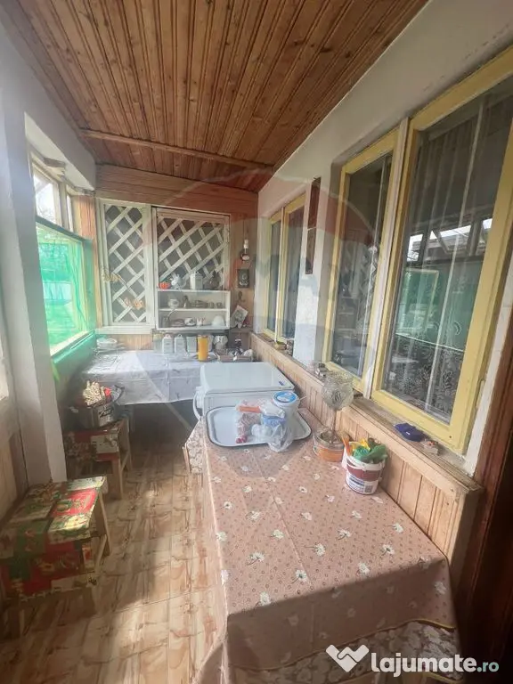 Casă 4 camere Bogza