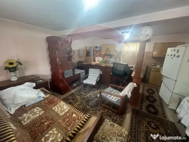 Casă 4 camere Bogza