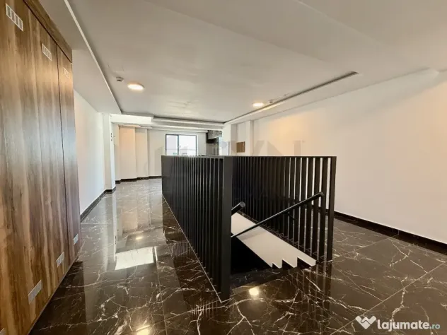 Apartament 180 mp l terasa 220 mp