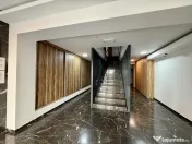 Apartament 180 mp l terasa 220 mp