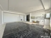 Apartament 180 mp l terasa 220 mp