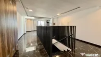 Apartament 180 mp l terasa 220 mp