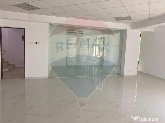 Spațiu de birouri de închiriat – 300 mp, 3 nivele, Do...